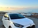  Toyota Yaris  hybrid